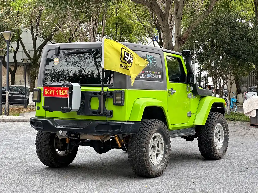 Jeep Wrangler 2013 — фото 8