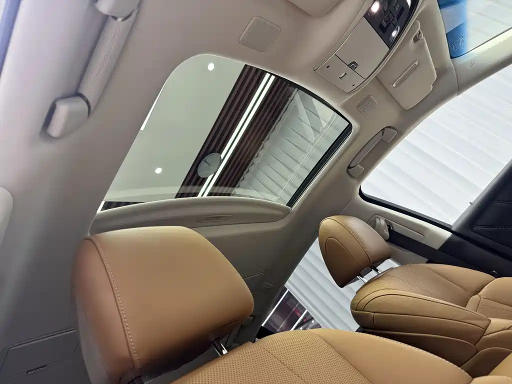 Lexus LS 2020 — фото 19