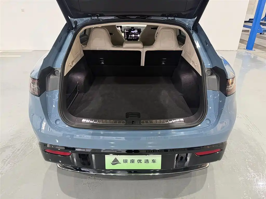 Luxeed Zhijie R7 2024