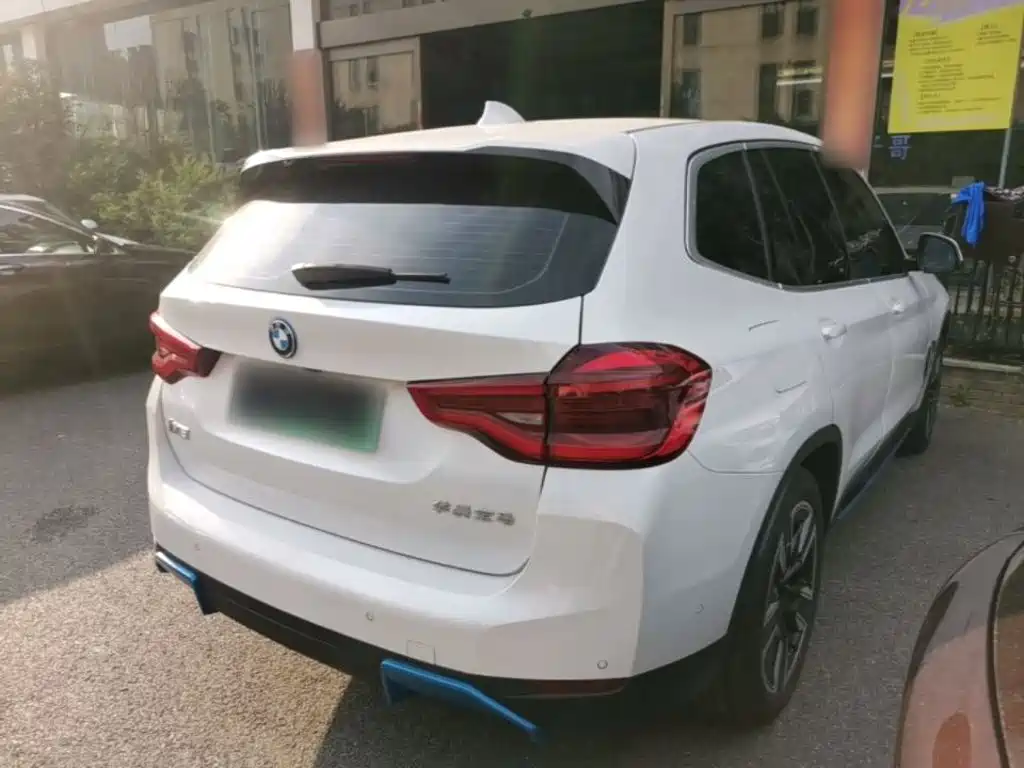 BMW iX3 2021