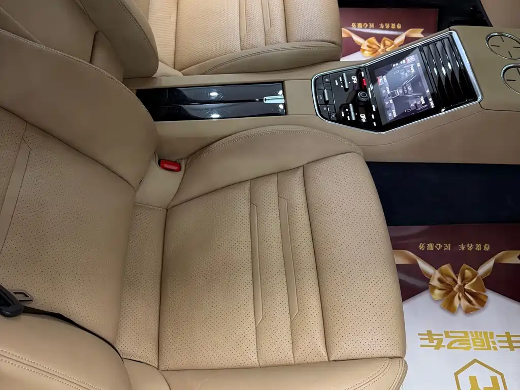 Porsche Panamera 2018 — фото 12