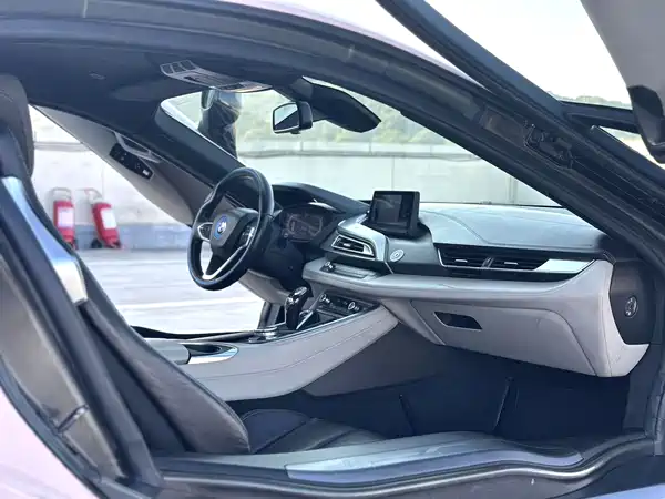 BMW i8 2016