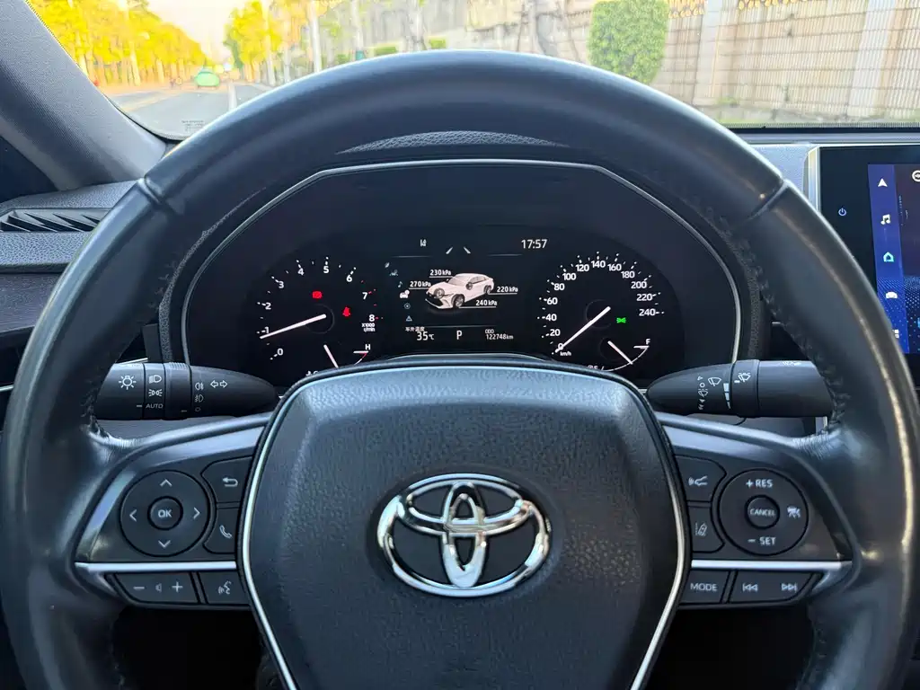Toyota Avalon 2023 — фото 11