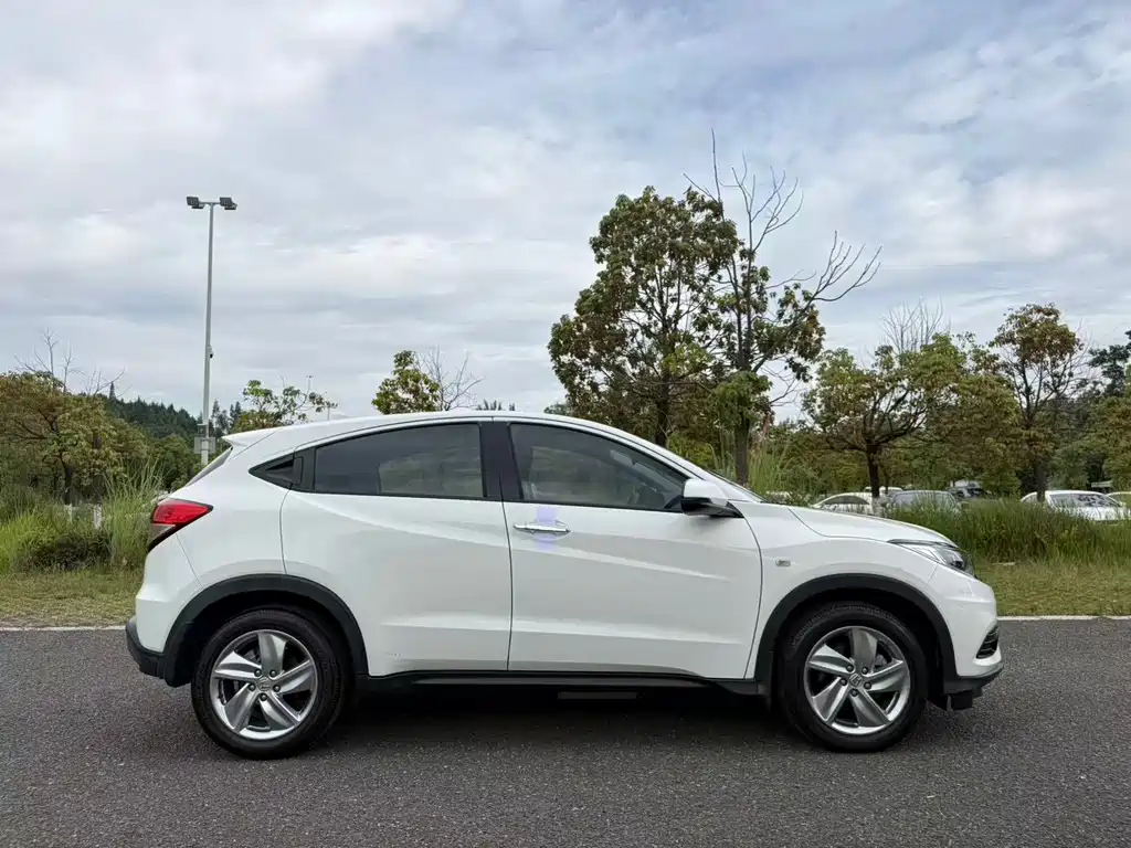 Honda Vezel 2022 — фото 28