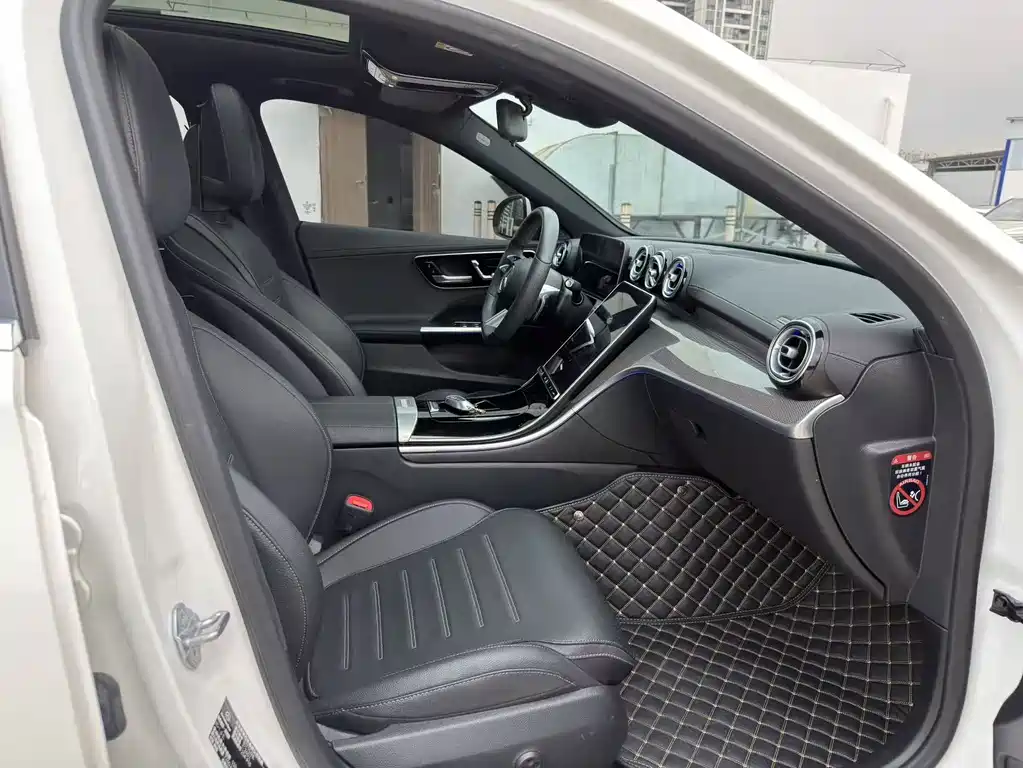 Mercedes-Benz C-Class 2022