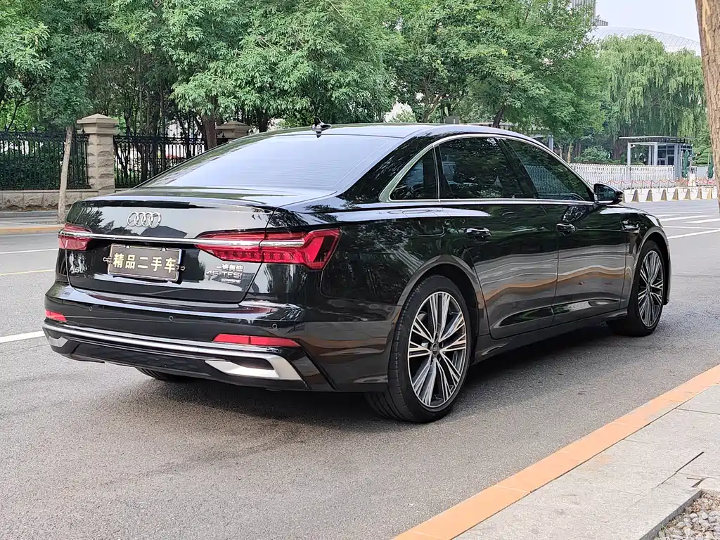 Audi A6L 2023 — фото 26