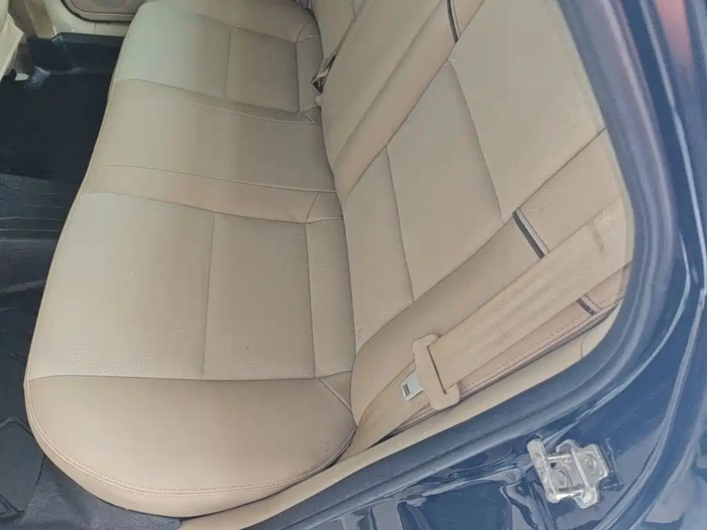 Buick Excelle 2015 — фото 17
