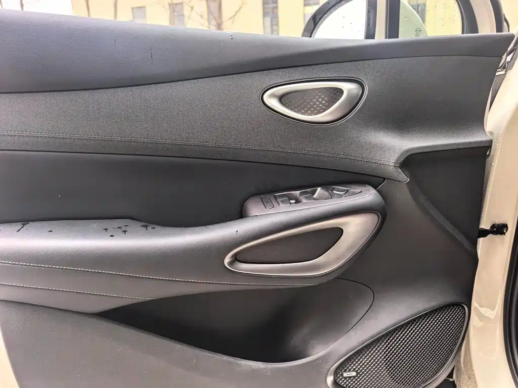 BYD Sealion 05 EV 2025 — фото 12