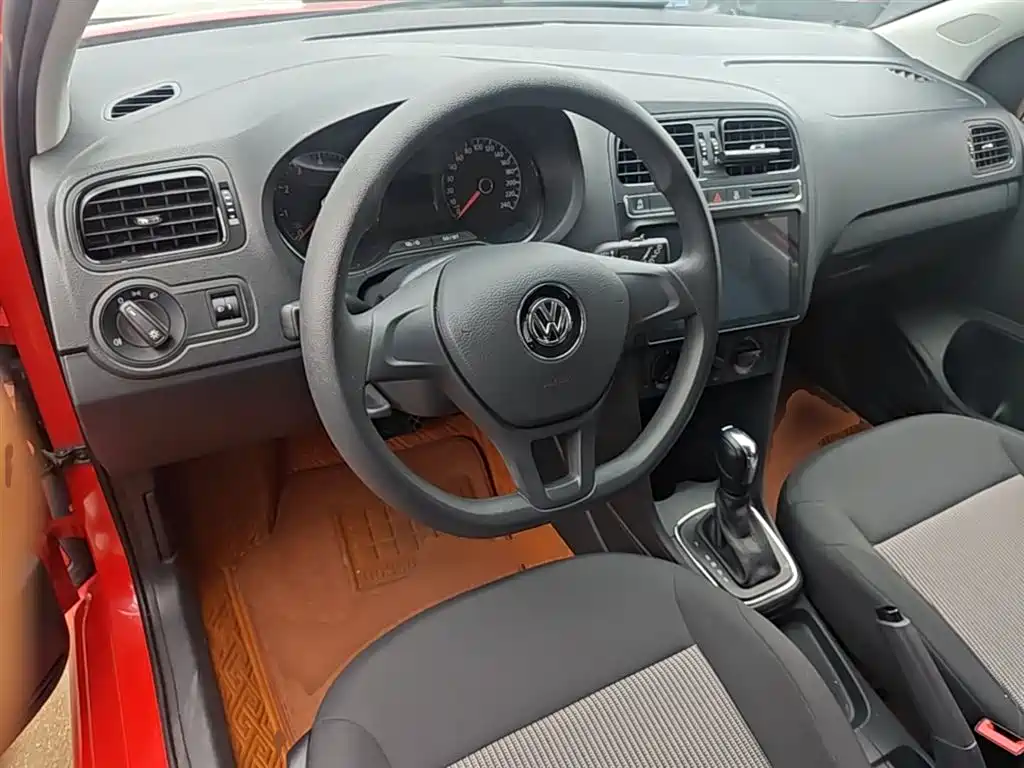 Volkswagen Polo 2018 — фото 11