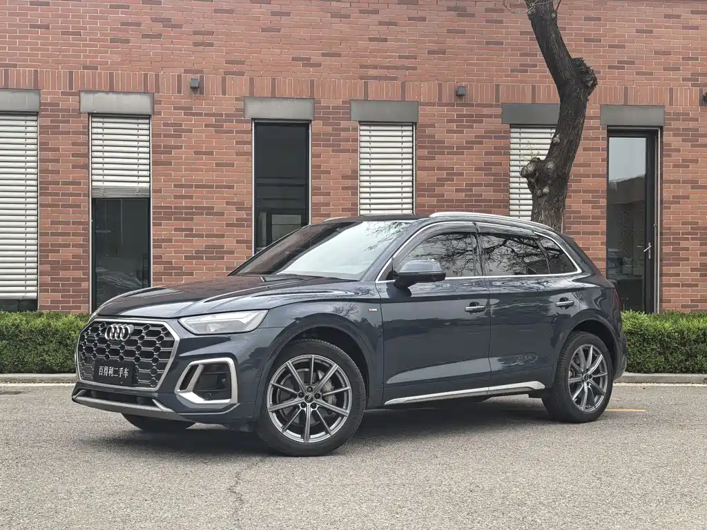 Audi Q5L 2022 — фото 1