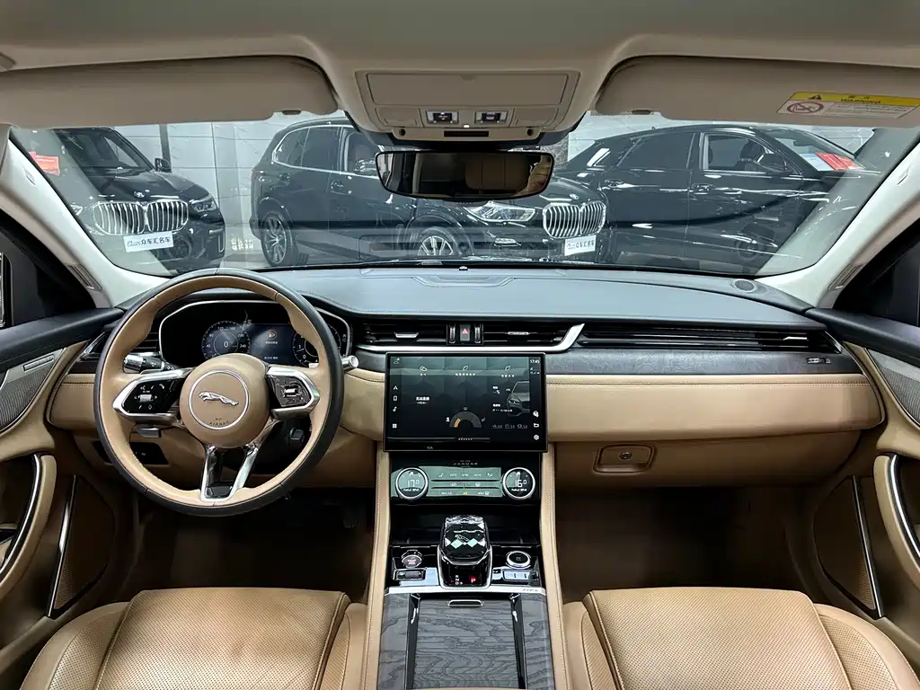 Jaguar XFL 2023 — фото 14