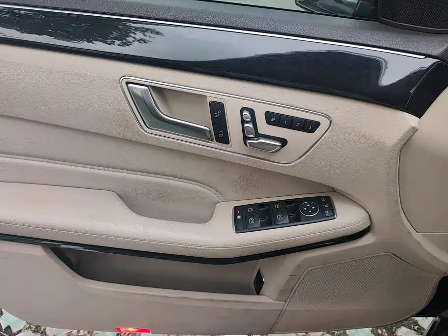 Mercedes-Benz E-Class 2015