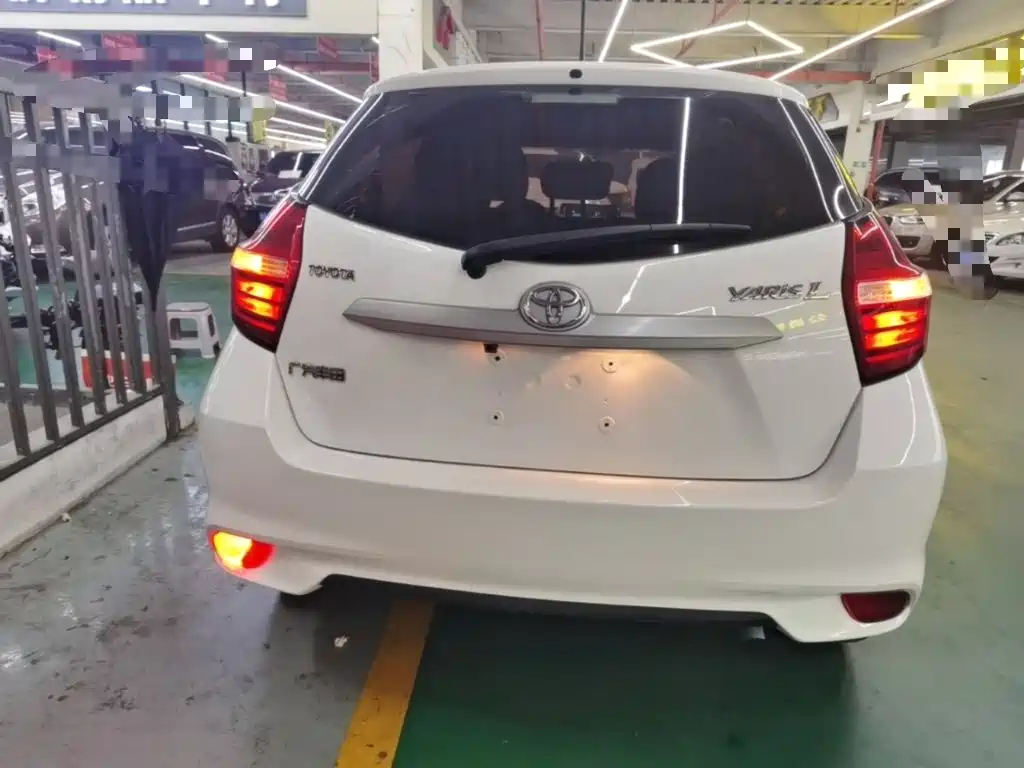 Toyota Yaris L 2017