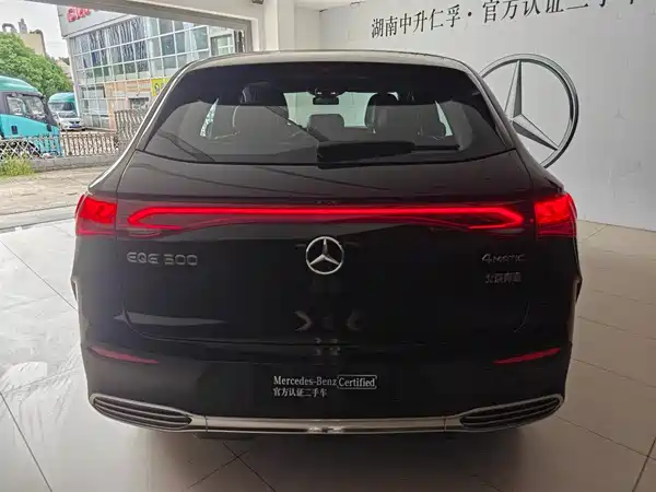 Mercedes-Benz EQE SUV 2026