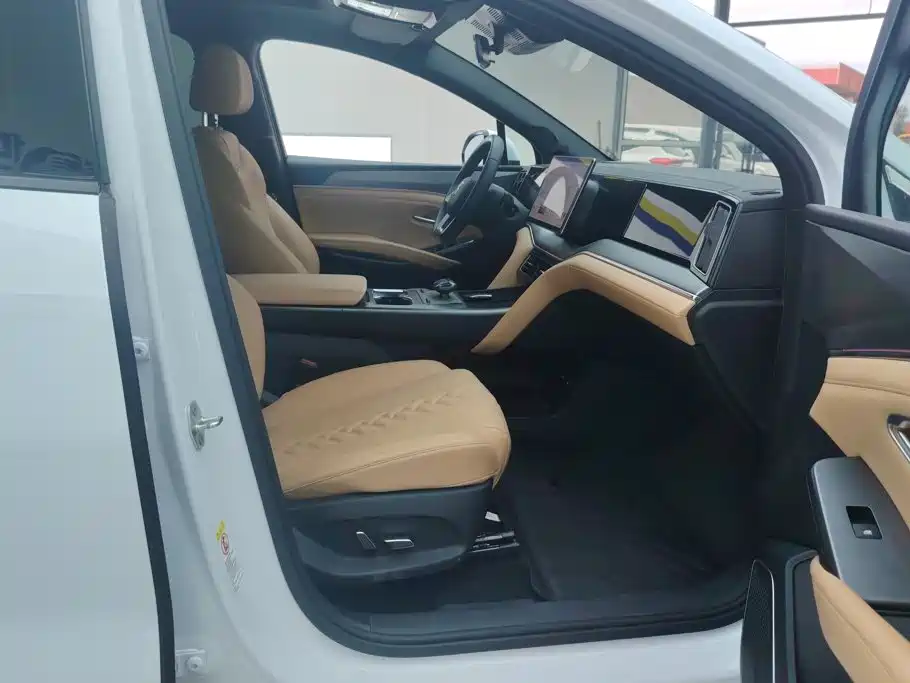 BYD Song L DM-i 2024 — фото 8