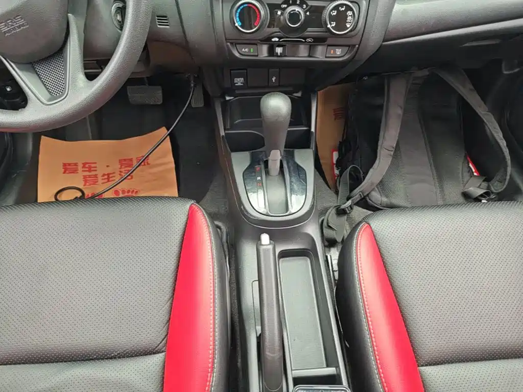 Honda Fit 2017 — фото 14