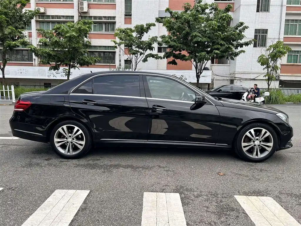 Mercedes-Benz E-Class 2015