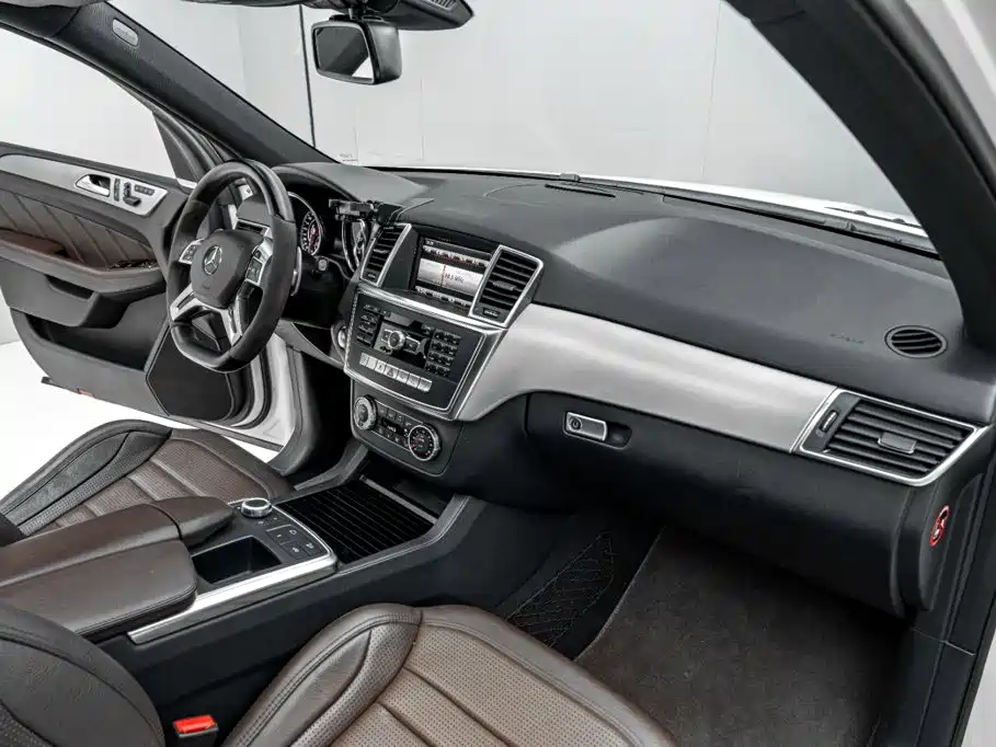 Mercedes-Benz M-Class AMG 2016 — фото 23