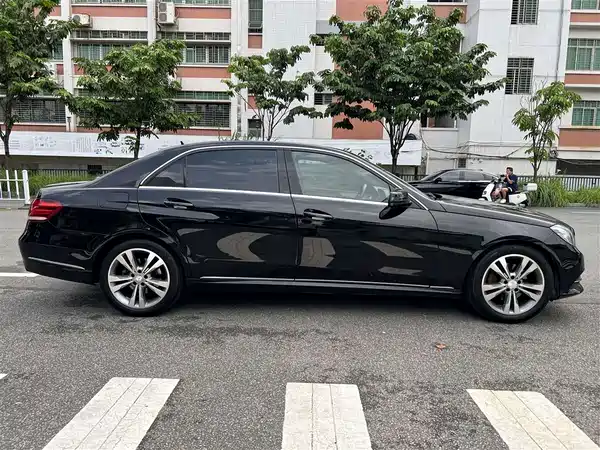 Mercedes-Benz E-Class 2015