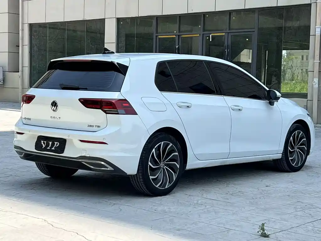 Volkswagen Golf 2023