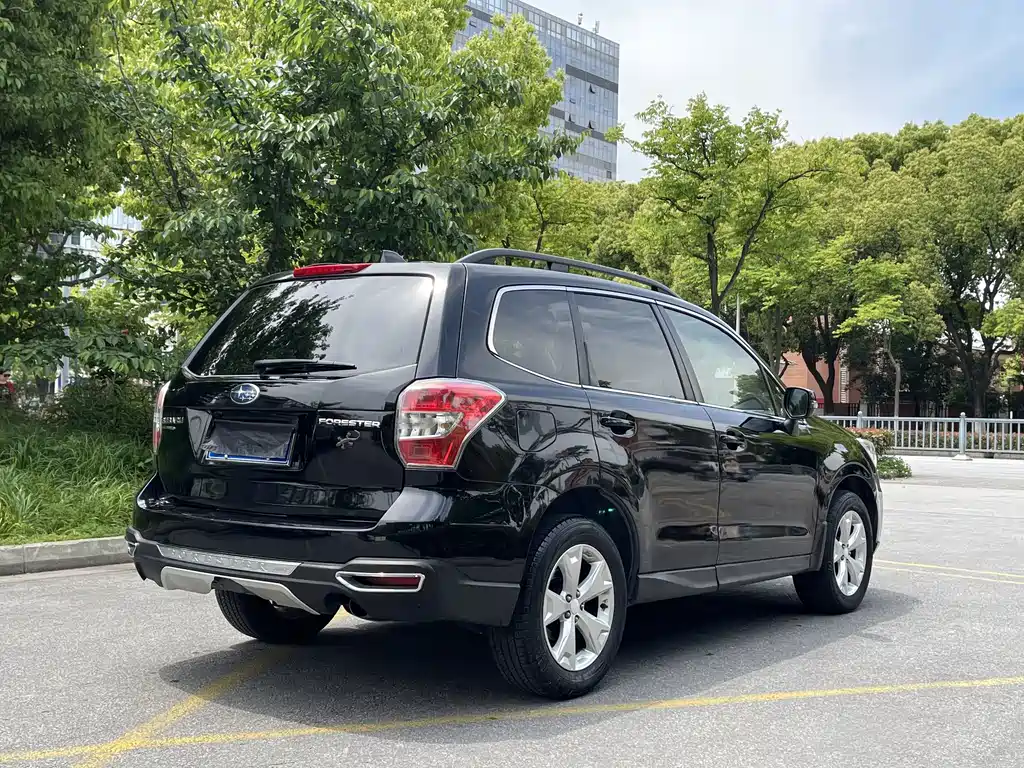 Subaru Forester 2015 — фото 13