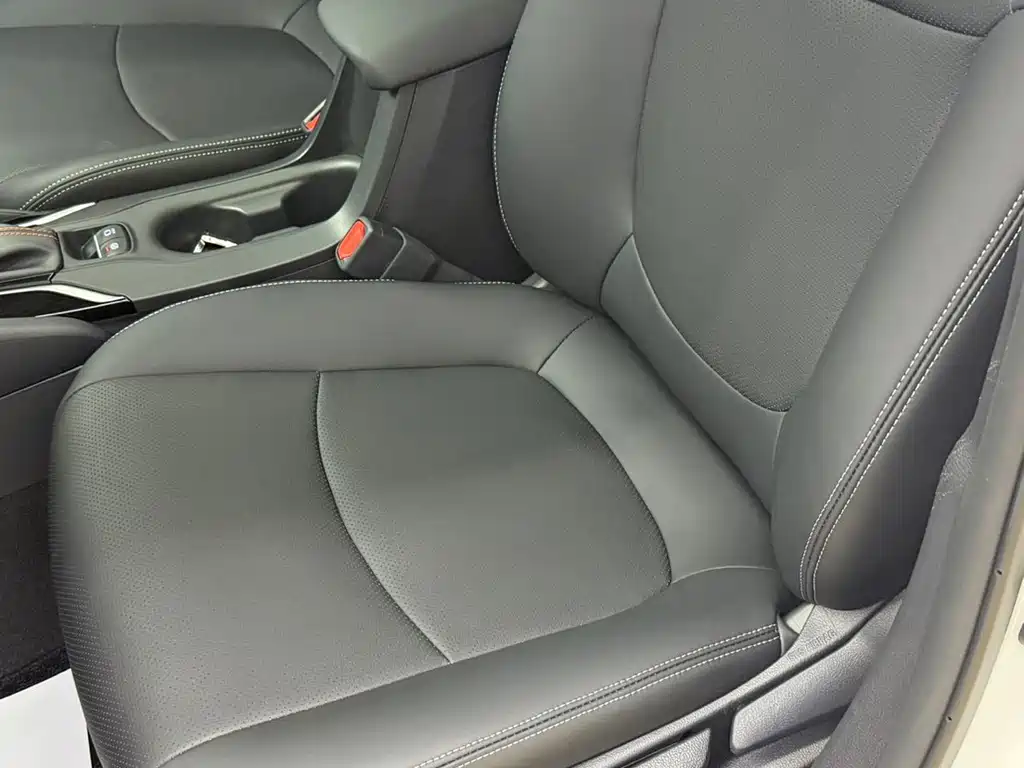 Toyota Corolla 2023 — фото 11