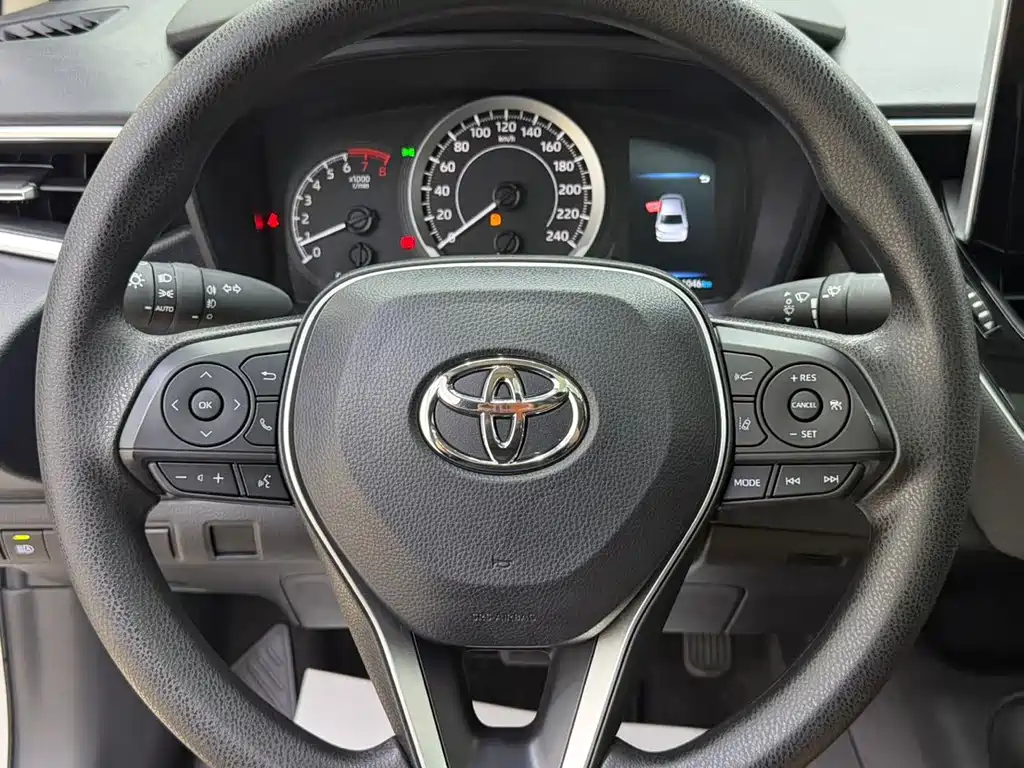 Toyota Corolla 2023 — фото 15