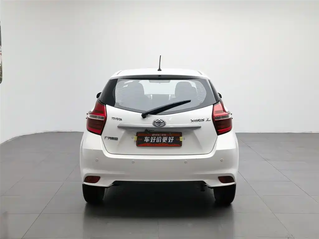 Toyota Yaris L 2020 — фото 4