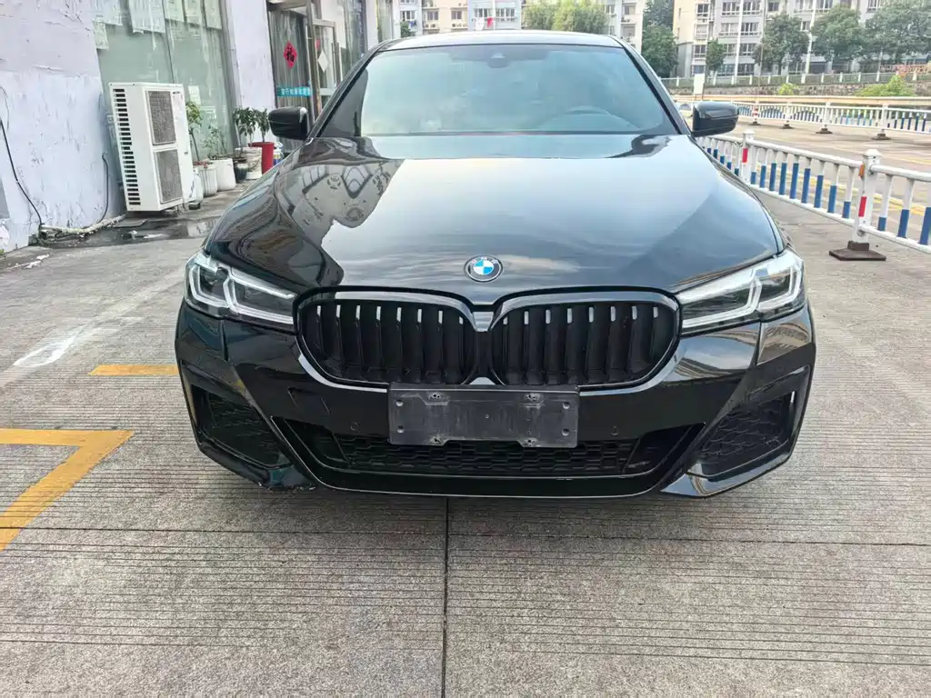 BMW 5 Series 2023