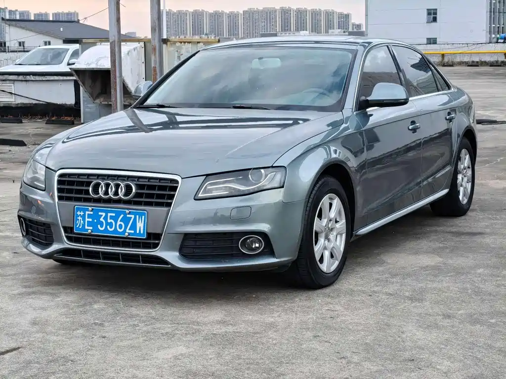 Audi A4L 2012
