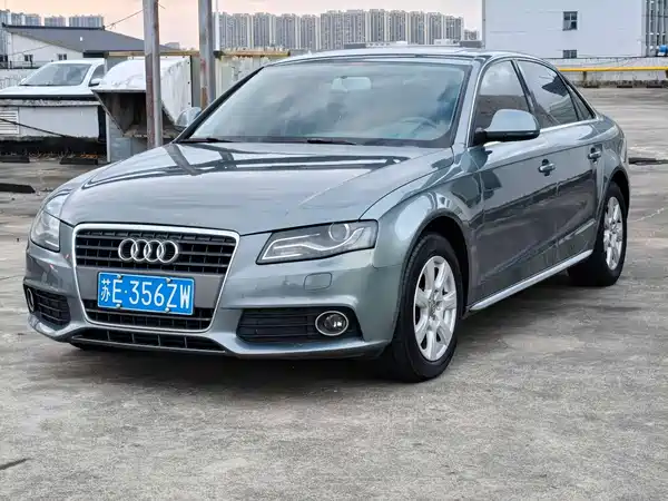 Audi A4L 2011