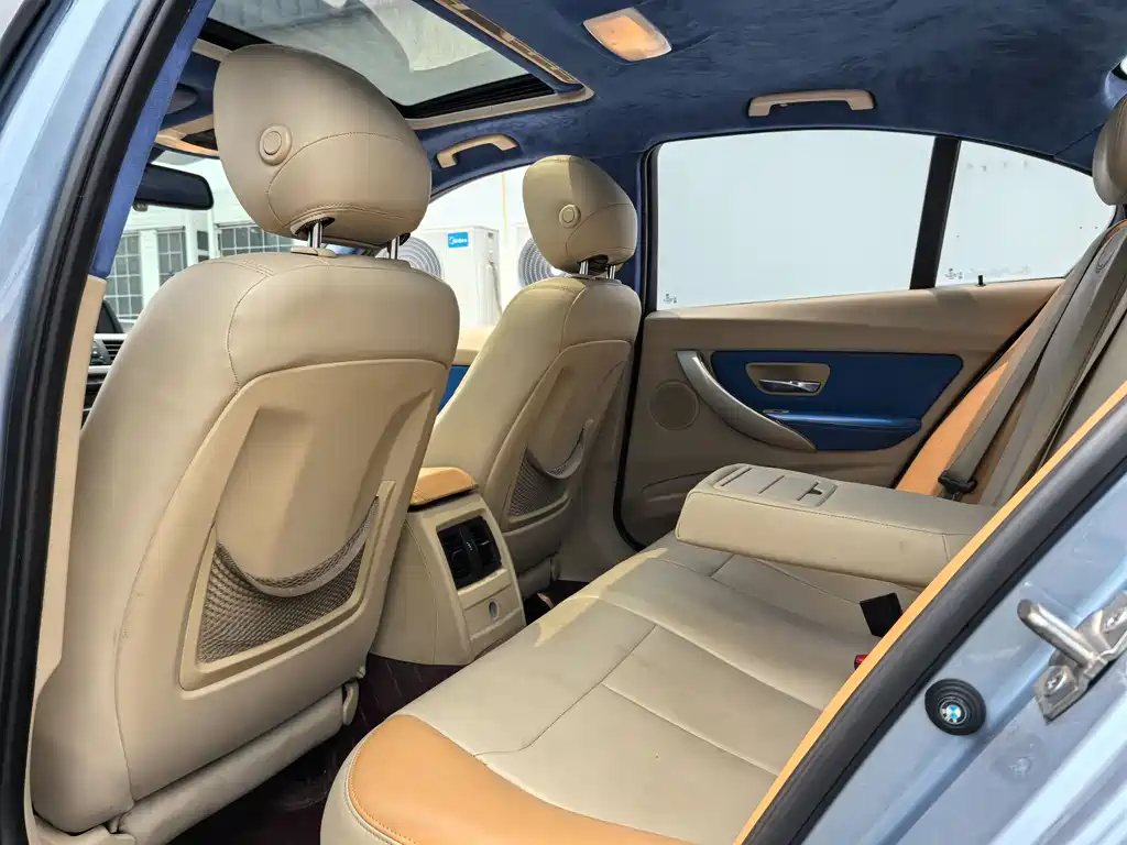 BMW 3 Series 2012 — фото 10