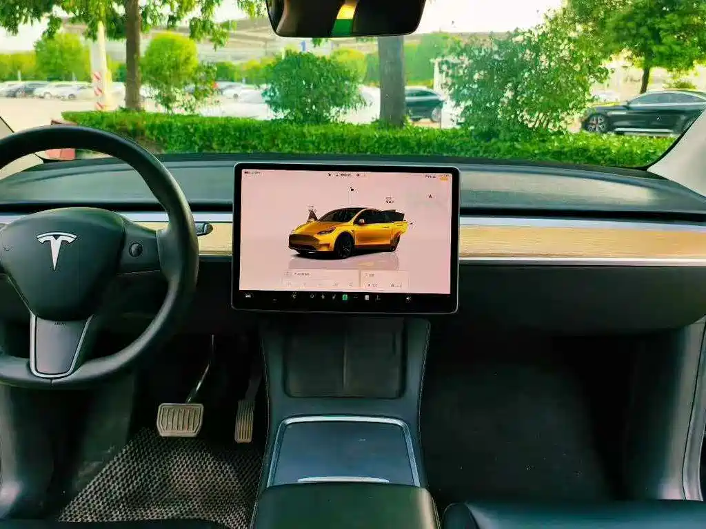 Tesla Model Y 2023 — фото 9