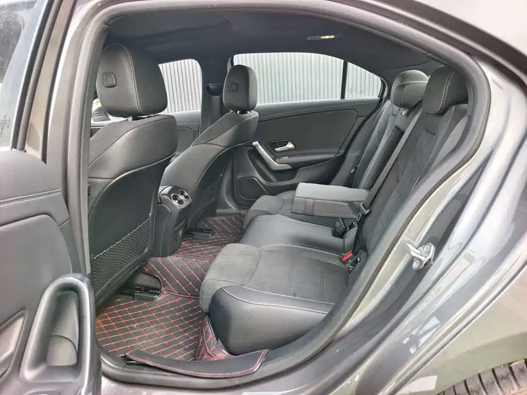 Mercedes-Benz A-Class 2022 — фото 10