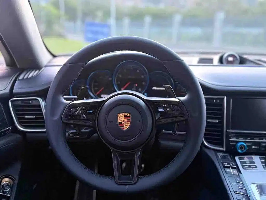Porsche Panamera 2014 — фото 10