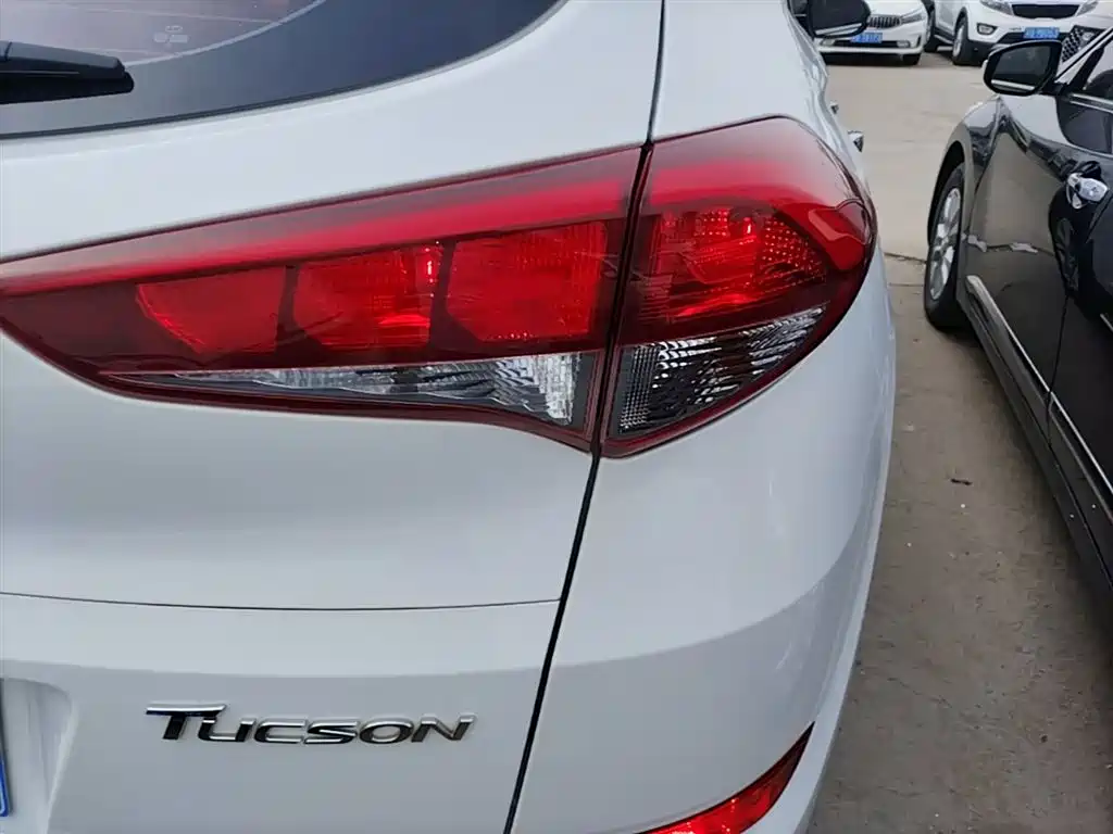 Hyundai Tucson 2017 — фото 8