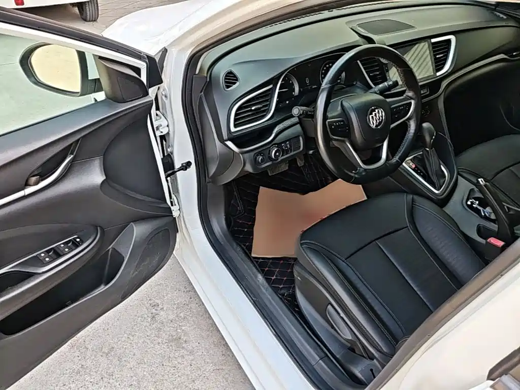 Buick Excelle 2018 — фото 16