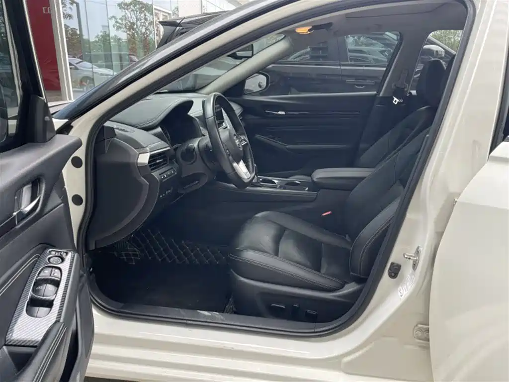 Nissan Teana 2022
