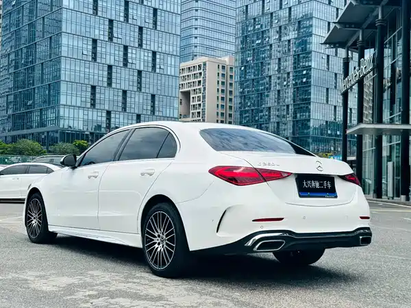Mercedes-Benz C-Class 2024