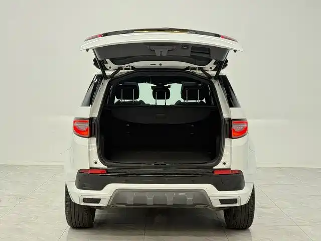 Land Rover Discovery Sport 2021 — фото 12