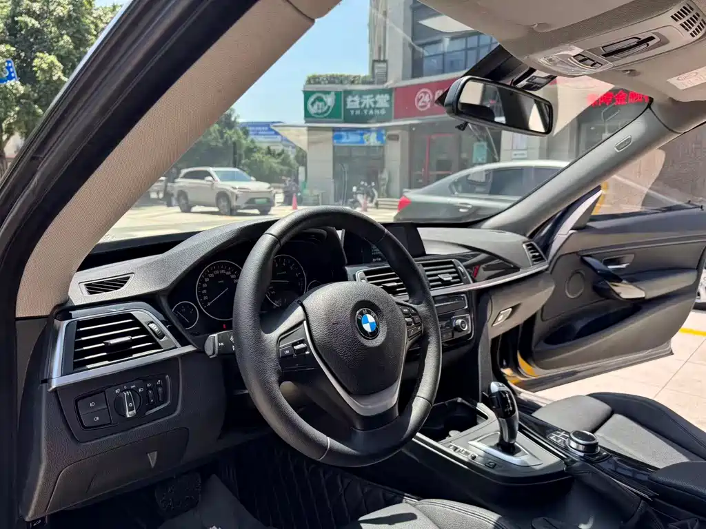 BMW 3 Series GT 2019 — фото 11
