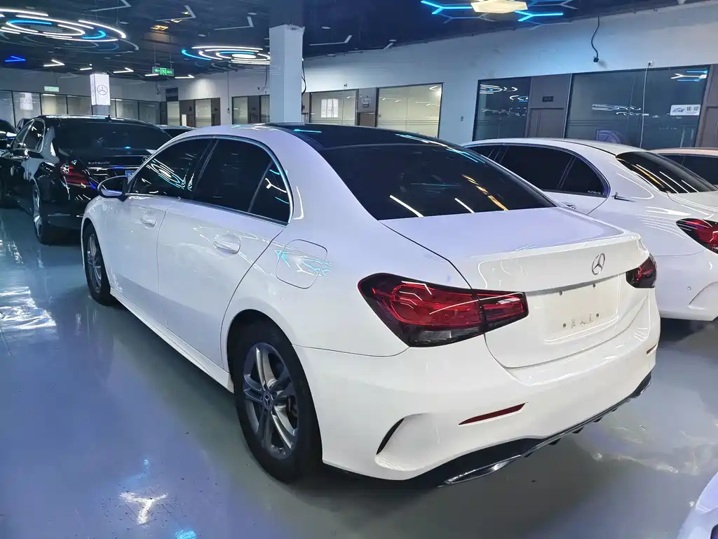 Mercedes-Benz A-Class 2022 — фото 19