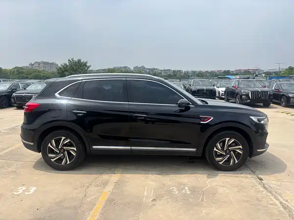 Hongqi HS5 2022
