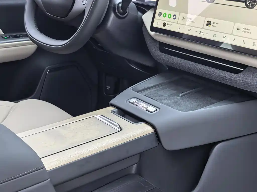Volvo XC70 PHEV 2026