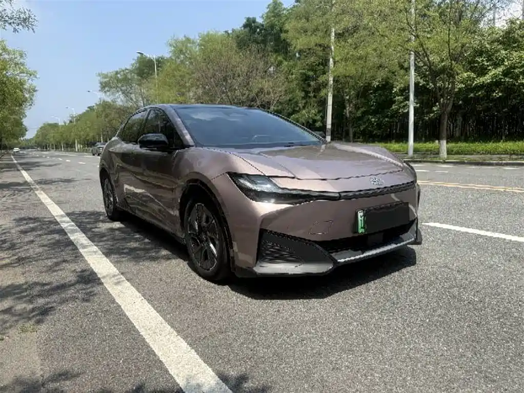 Toyota bZ3 2023