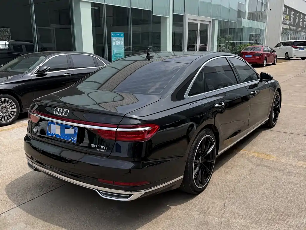 Audi A8 2020 — фото 14