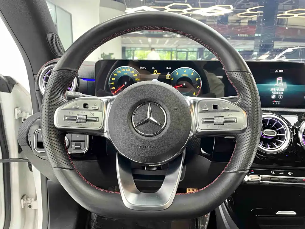 Mercedes-Benz CLA 2023 — фото 8