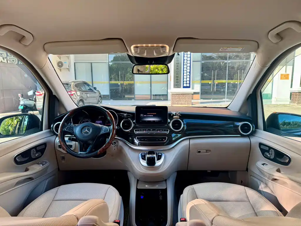 Mercedes-Benz V-Class 2016 — фото 4