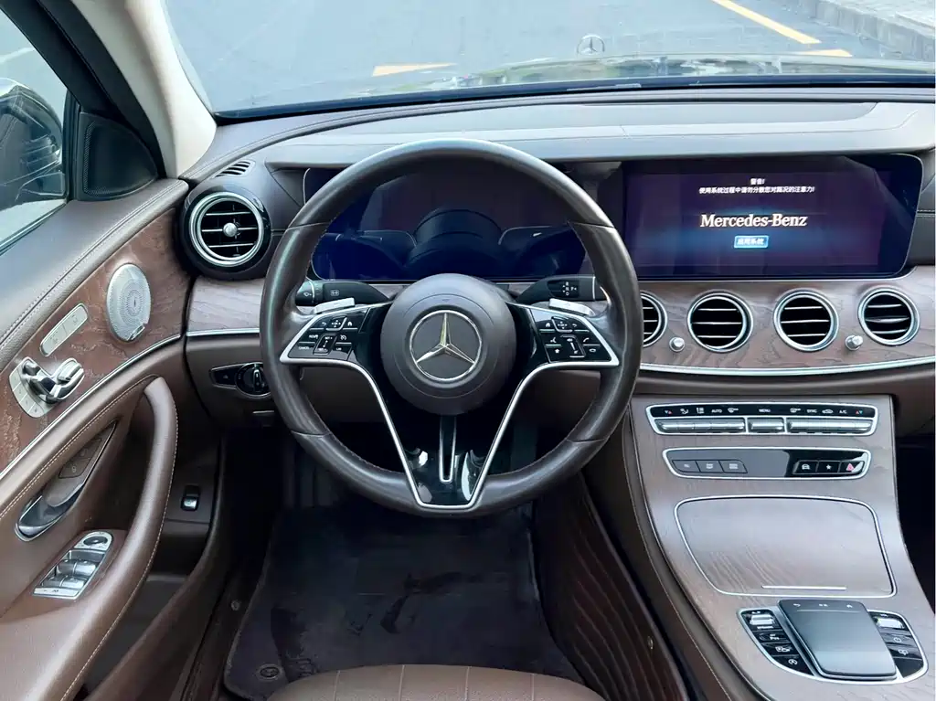 Mercedes-Benz E-Class 2021 — фото 12