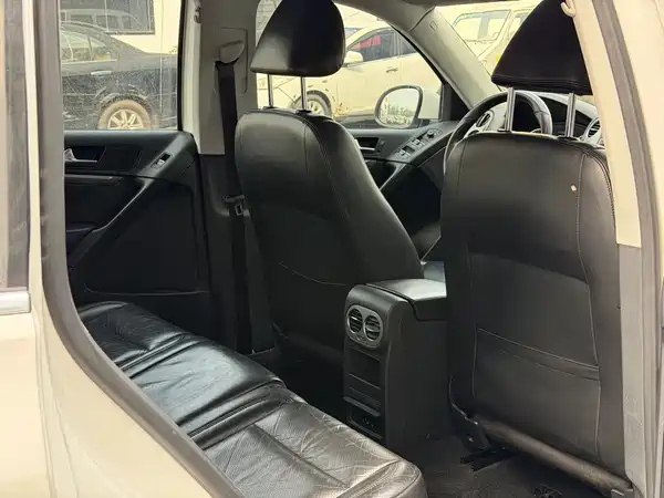 Volkswagen Tiguan 2015
